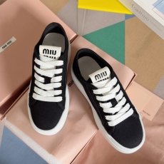 Miu Miu Casual Shoes